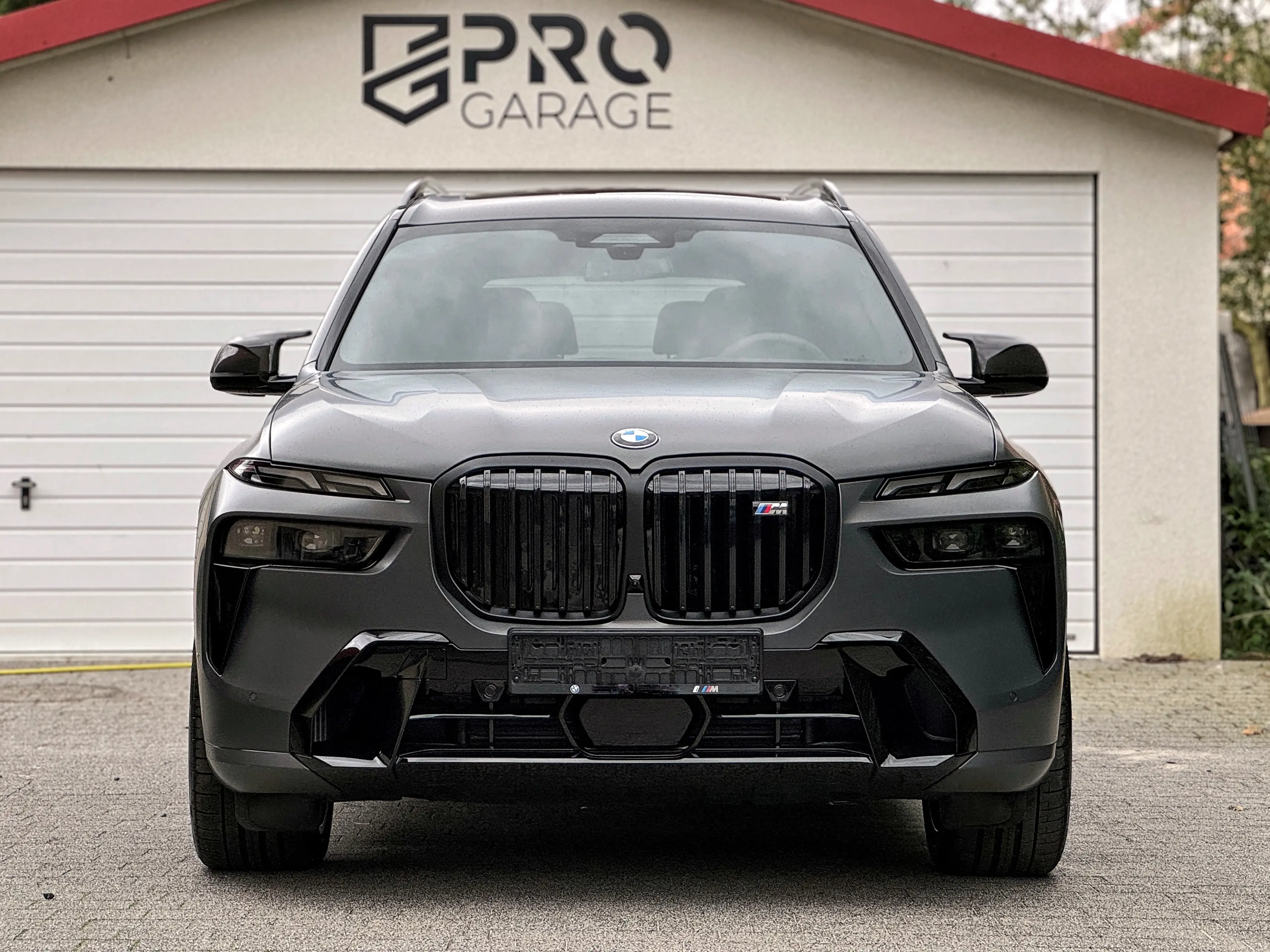 BMW X7  - View 7
